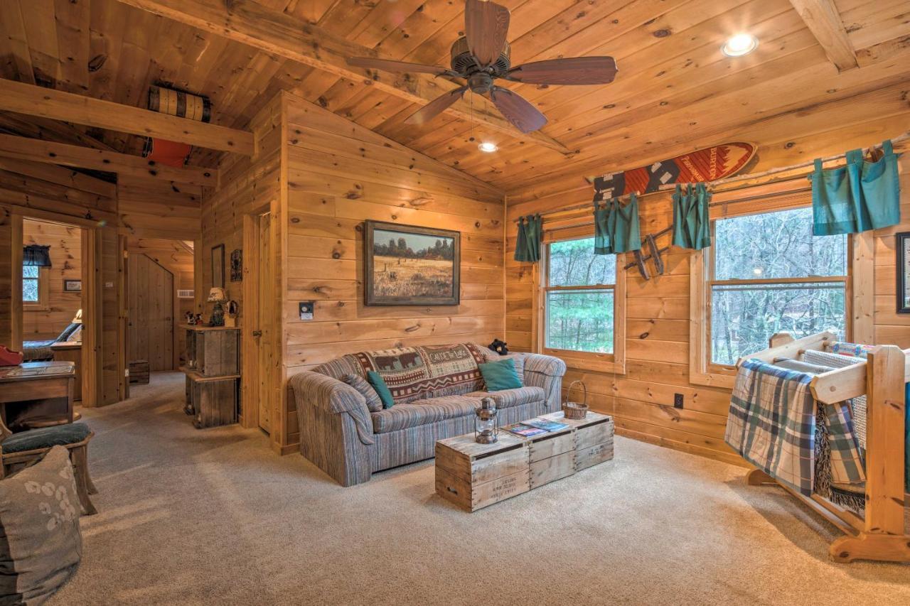 فيلا Lake Lure Log Cabin With Grill Steps To Beach! المظهر الخارجي الصورة